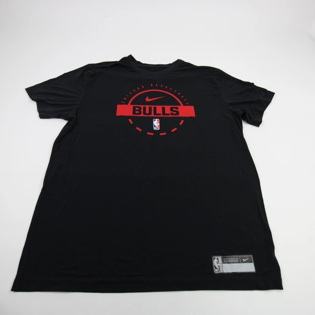 Chicago Bulls Apparel | Clothing and Gear for Chicago Bulls Fans