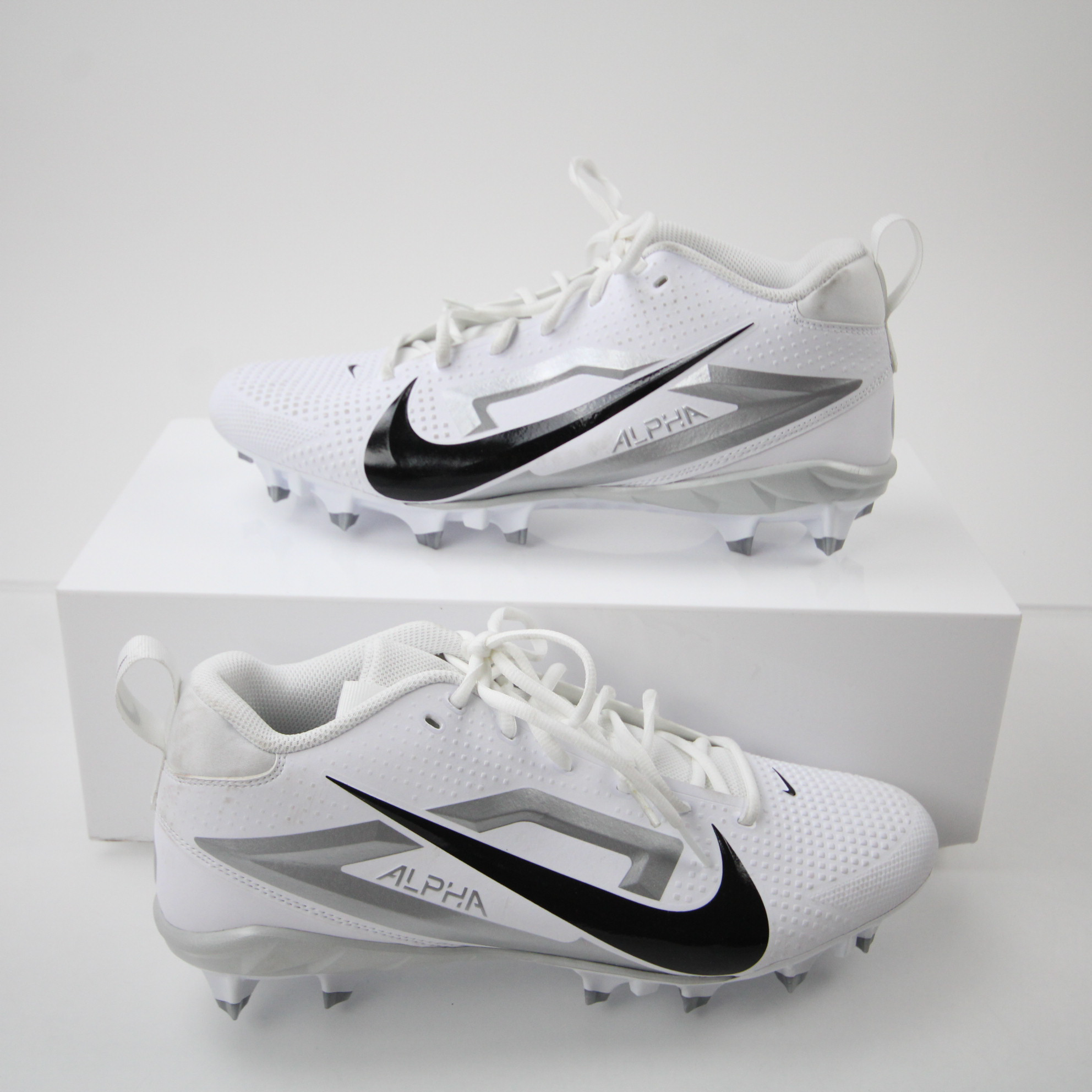 Oregon Ducks Nike Alpha Menace Football Cleat Men's White Used 12