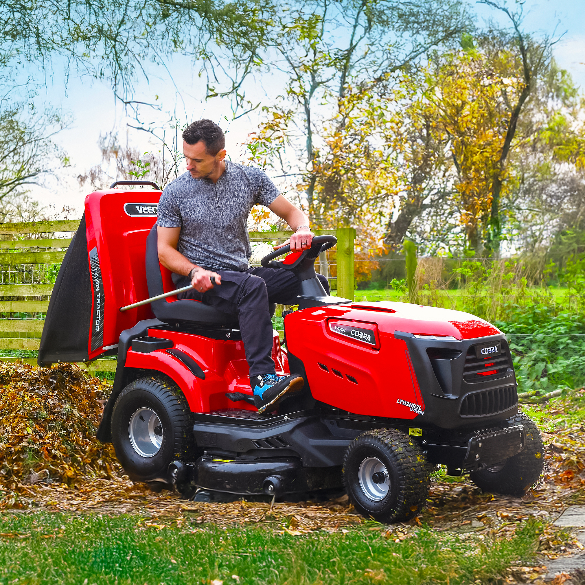 Cobra Side-Discharge and Mulch Tractors