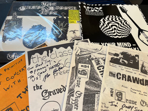 GRAVEDIGGER FIVE- THE MIRROR CRACKED SET -with 4 autographed fliers from the collection of John Hanrattie! REISSUE OF ORIG 1987 VOXX LP-