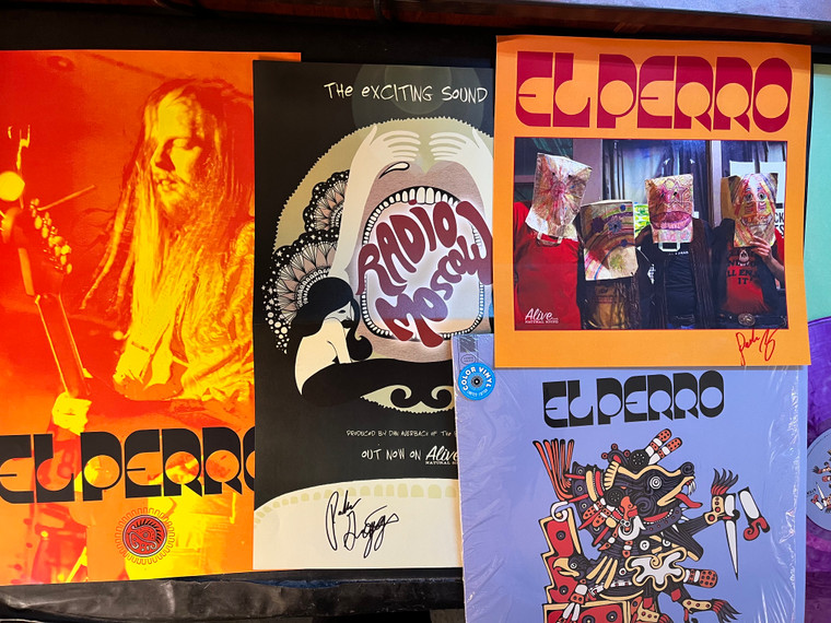 EL PERRO (RADIO MOSCOW)  SET W AUTOGRAPHS AND POSTERS!