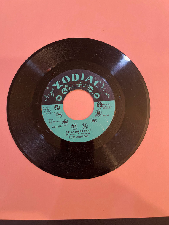 RUBY ANDREWS- "Gotta Break Away"-45 RPM