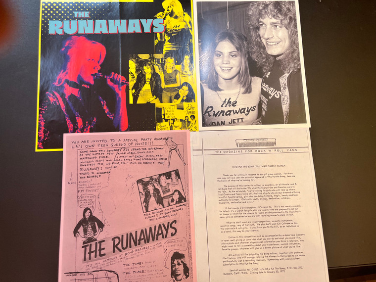 RUNAWAYS  FAN SET  -SPECIAL COVER, PHOTO, FLIER&  TALENT SEARCH LETTER- 