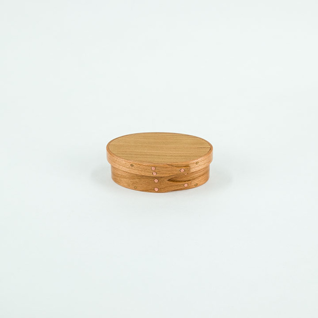 The #00 shaker oval box makes a unique gift for women.