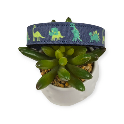 Green Dinosaurs on Navy dog collar (Medium)