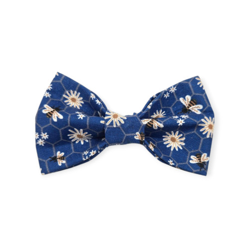 Daisies & Bees Bowtie - 5"