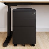 ofinto Büro-Korpus Schwarz breit schwarzes Kissen - mobiler Container mit 3 Schubladen und Schloss unter höhenverstellbarem Bürotisch Elevate