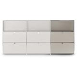 Erweiterungs-Set für Cubox Möbel mit 3 Ebenen und 2 Klappen in Seidengrau, als Anbau an ein zweispaltiges Cubox Möbel, Frontalansicht freigestellt auf weissem Hintergrund