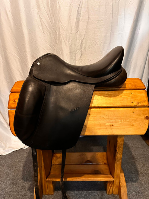 CUSTOM SADDLERY DRESSAGE