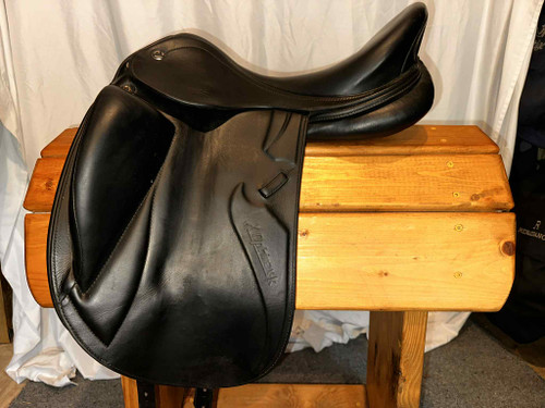 Prestige Optimax Dressage Saddle 17 2022 Prestige Optimax Dressage Saddle 17 2022