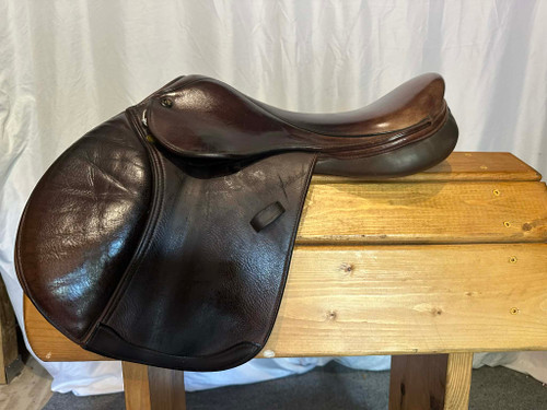 M. Toulouse Annice Jump Saddle 15.75 Seat