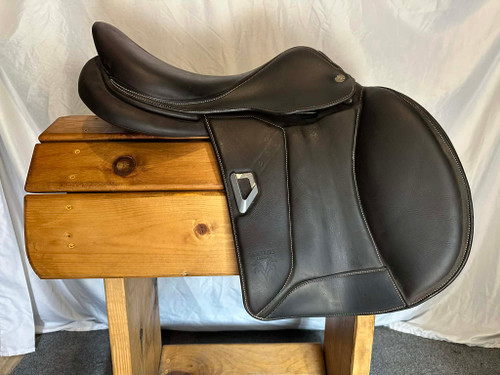 Voltaire Blue Infinite Jump Saddle 17.5"