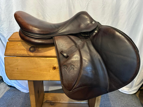 Voltaire Stuggard Jump Saddle 18
