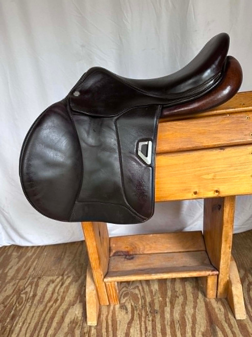 Voltaire Blue Infinite Jump Saddle 18"