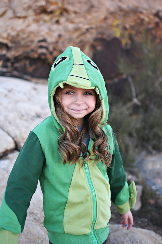 Manny the Praying Mantis 3D Backpack Hoodie Manny the Praying Mantis 3D Backpack Hoodie
