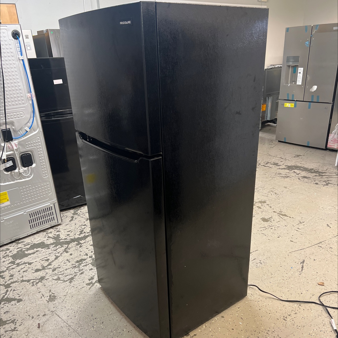 Frigidaire FFTR1814WB 18.3 Cu. ft. Top Freezer Refrigerator – Black