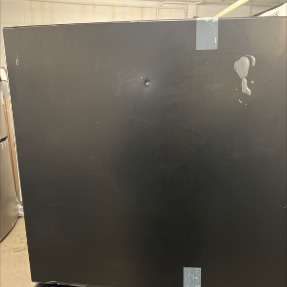 20-cu ft Top-Freezer Refrigerator (Black) FFTR2045VB