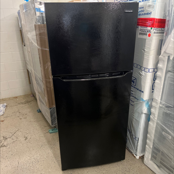 Frigidaire 18.3-cu ft Top-Freezer Refrigerator Black FFTR1814WB