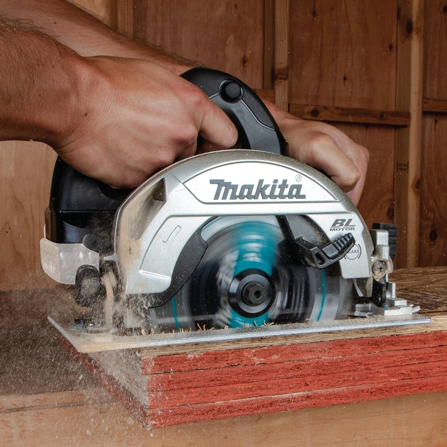 Makita XSH03T 18V LXT Lithium-Ion Brushless Cordless 6-1 2" Circular Saw Kit (5.0Ah) - 3