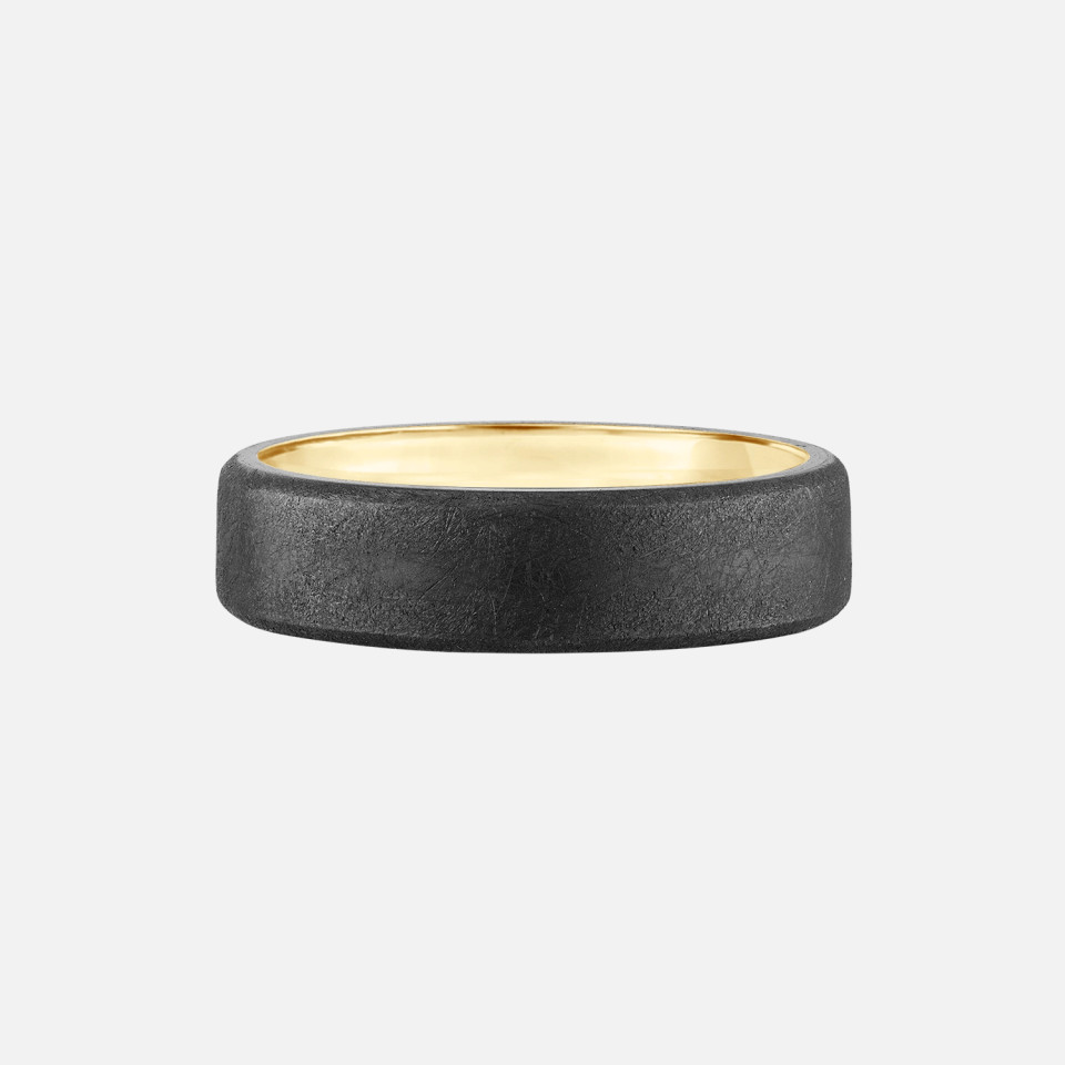 yellow gold and tantalum mens wedding band with diamond brushed top and edges with yellow gold inside