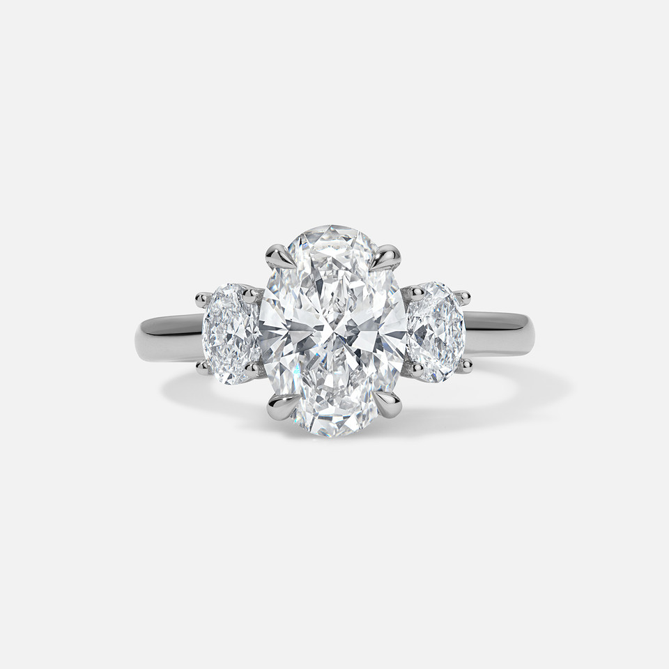 18k White Gold Semi-Mount With Oval Side Stones