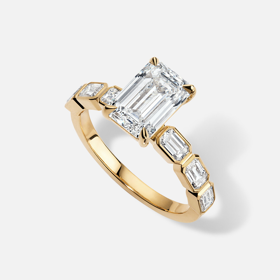 Forever by Razny 18k Yellow Gold Semi-Mount With East-West Bezel-Set Emerald Diamond Shank