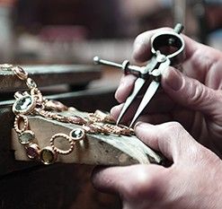 Razny Jewelers: Chicago's Best Engagement Ring & Jewelry Store