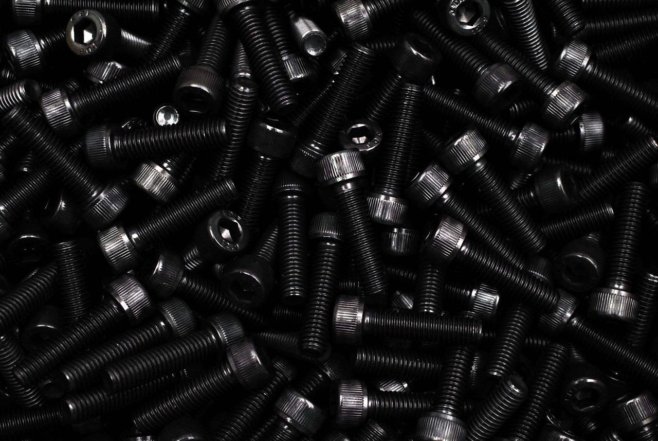 100) Metric M8-1.25 x 30 Socket Head Cap Screws 8mm x 30mm Plain Black -  Lexar Industrial