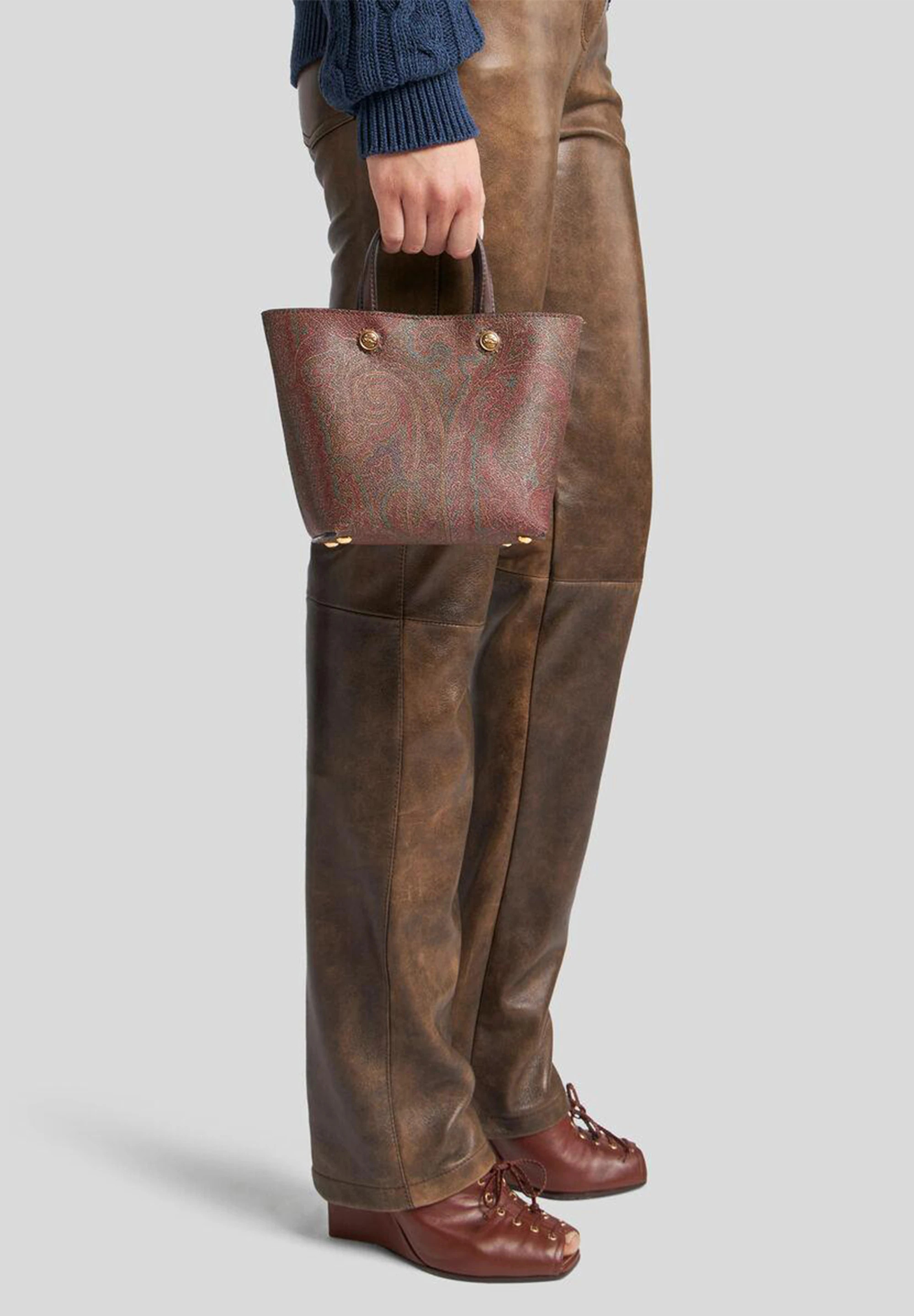 ■Etro(エトロ) エッセンシャルキャンバスショルダーバッグ ETRO Essential ショルダーバッグ ミニ | ホワイト | FARFETCH JP