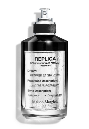 新品正規品 Maison Margiela 19FW Bi-fold wallet Black メゾンマルジェラ レザー ウォレット 二つ折り財布 ミニウォレット ミニ財布 PFW: MAISON MARGIELA Fall Winter 2019.20 Collection