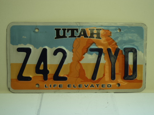 UTAH Life Elevated License Plate Z42 7YD