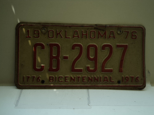 1976 OKLAHOMA Bicentennial License Plate CB 2927