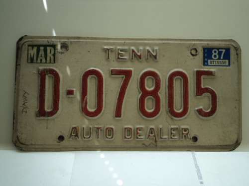 1987 TENNESSEE Auto Dealer License Plate D 07805