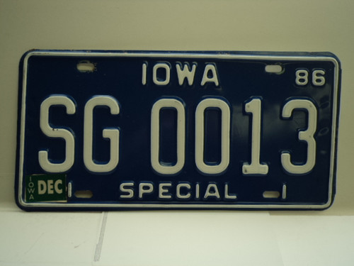 1986 IOWA Special License Plate SG 0013