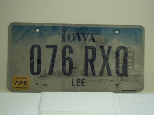 2007 IOWA License Plate 076 RXQ