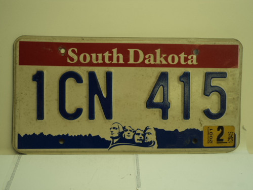 2001 SOUTH DAKOTA Mount Rushmore License Plate 1CN 415
