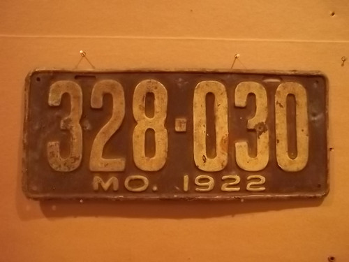 DMV Clear 1922 MISSOURI Passenger License Plate YOM Clear 328-030 MO