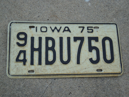 1975 IOWA License Plate 94 HBU750
