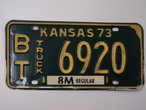 1973 KANSAS 8M Truck License Plate BT 6920
