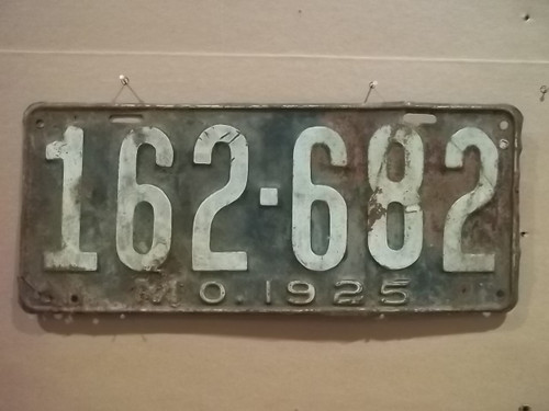DMV Clear 1925 MISSOURI Passenger License Plate YOM Clear 162-682 MO