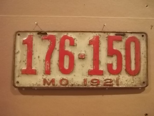 DMV Clear 1921 MISSOURI Passenger License Plate YOM Clear 176-150 MO