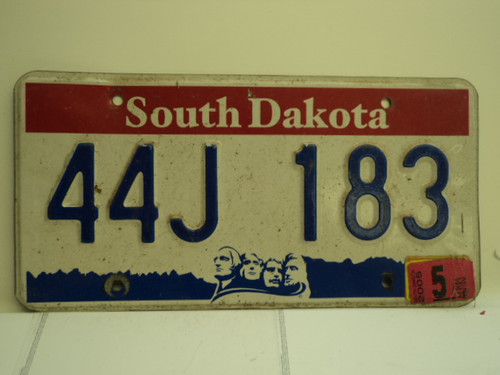 2005 SOUTH DAKOTA Mount Rushmore License Plate 44J 183