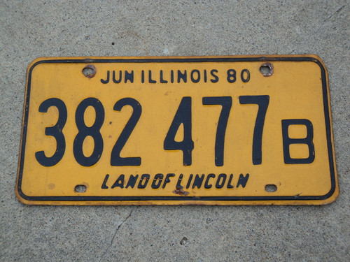 1980 ILLINOIS Land Of Lincoln TRUCK License Plate 382 477B