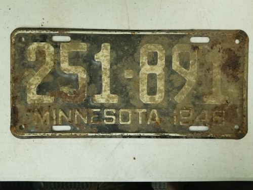 1948 Minnesota 10,000 Lakes License Plate 251-891