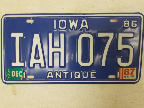 1986 (1987 Tag) Iowa Antique License Plate IAH 075