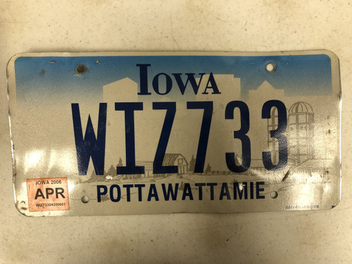 April 2006 Tag IOWA Pottawattamie County License Plate WIZ733 Wiz Farm Silo City Silhouette