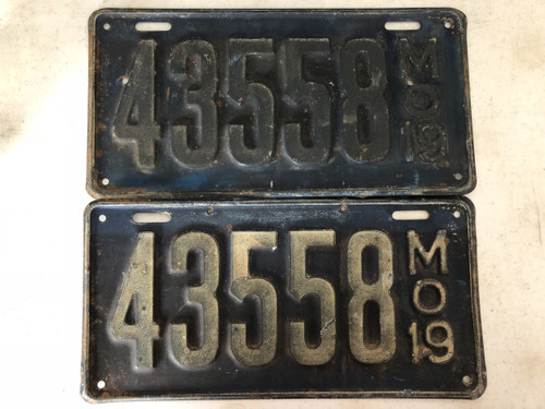 Pair of DMV Clear 1919 MISSOURI Passenger License Plates YOM Clear 43558 MO