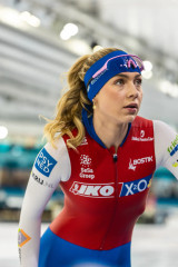 Model-V -Joy Beune- Skating &Cycling glasses Pink Clear Lens