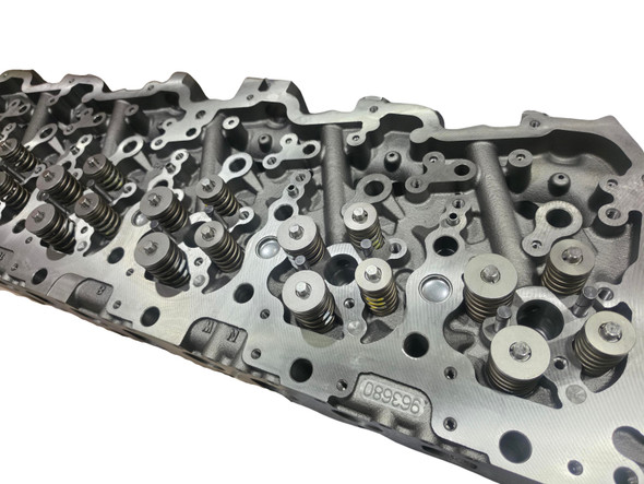 Momentum Worx 2184936 PACCAR MX-13 fully loaded cylinder head – opposite side angle