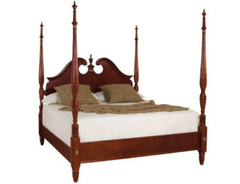 Cherry Grove Pediment Poster Queen Bed - Complete 791-379R By American Drew